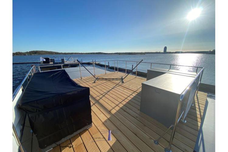 Hausboot Fjord Ankerplatz Mit Biosauna In Schleswig Exterior photo
