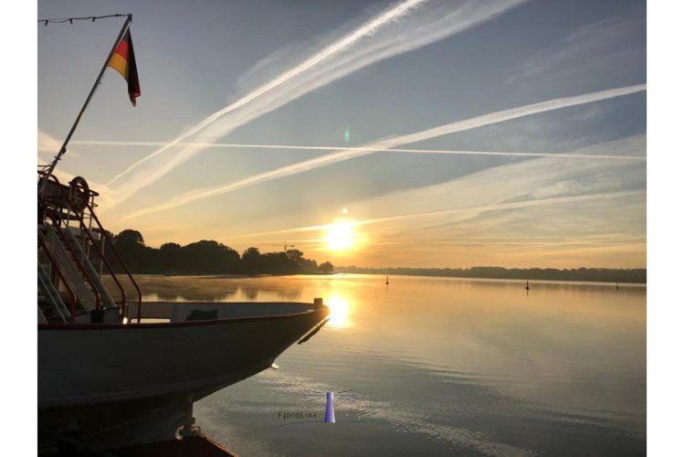 Hausboot Fjord Ankerplatz Mit Biosauna In Schleswig Exterior photo